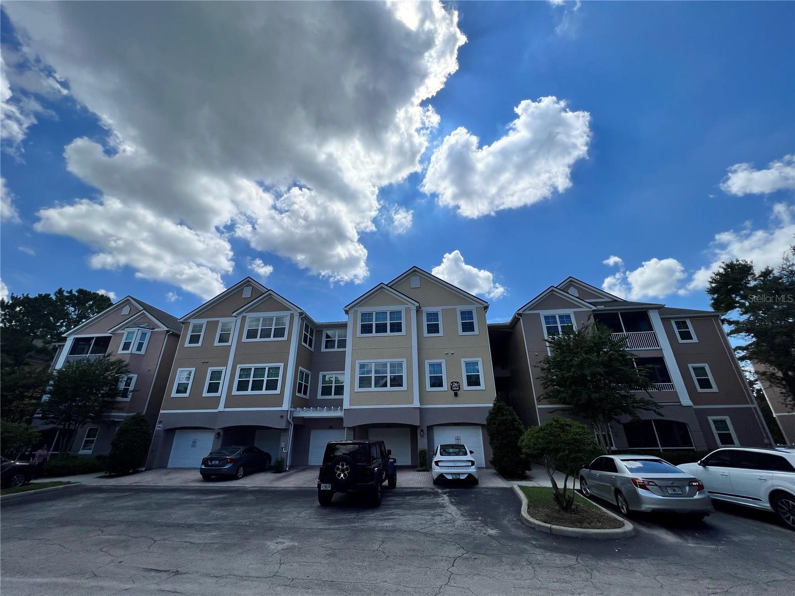 HAMPTONS/METROWEST - Residential Lease