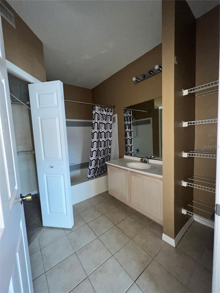 HAMPTONS/METROWEST - Residential Lease