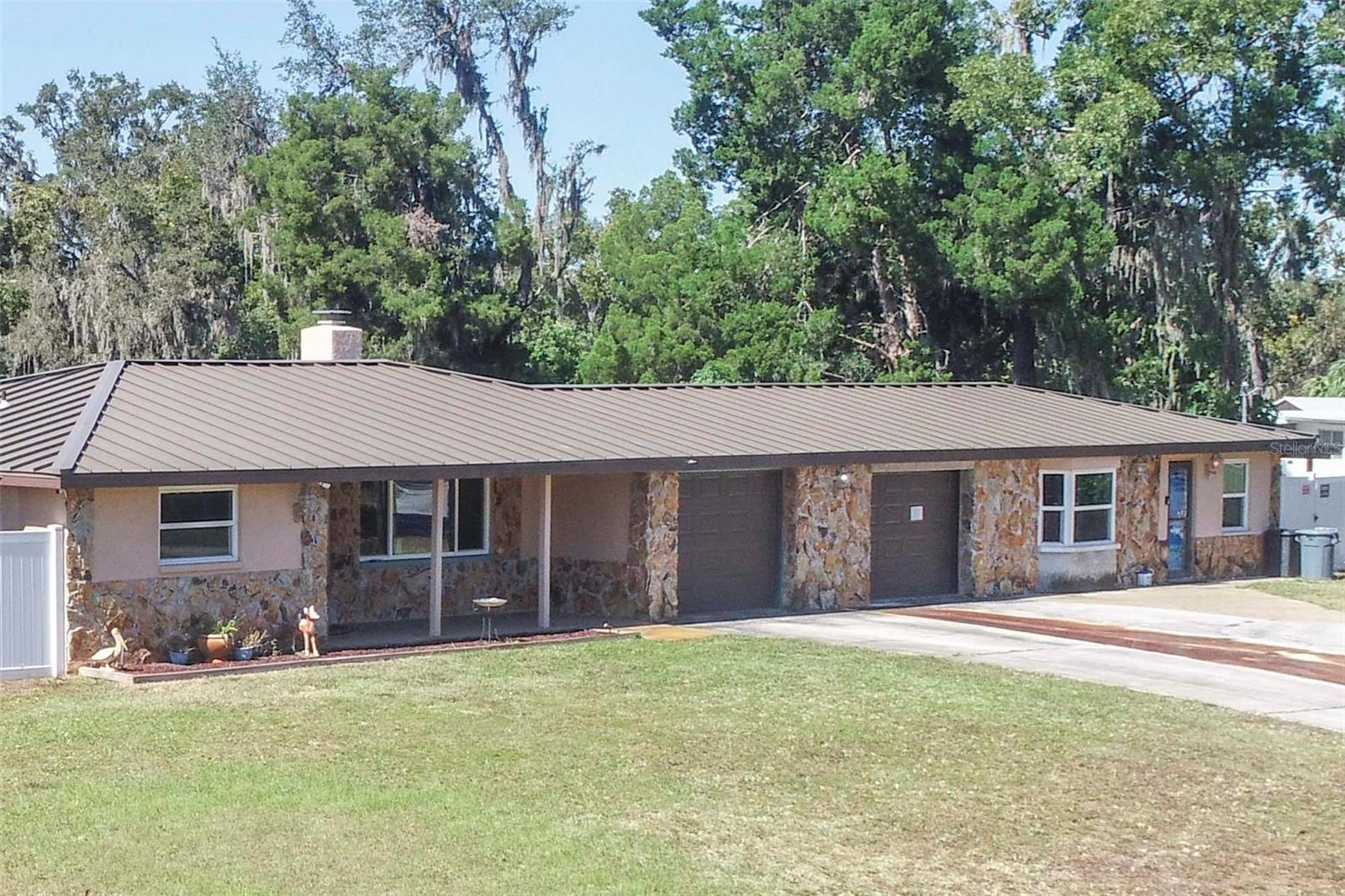 GOLDEN ACRES - Residential