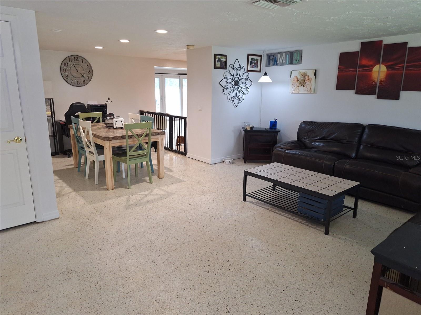 GOLDEN ACRES - Residential