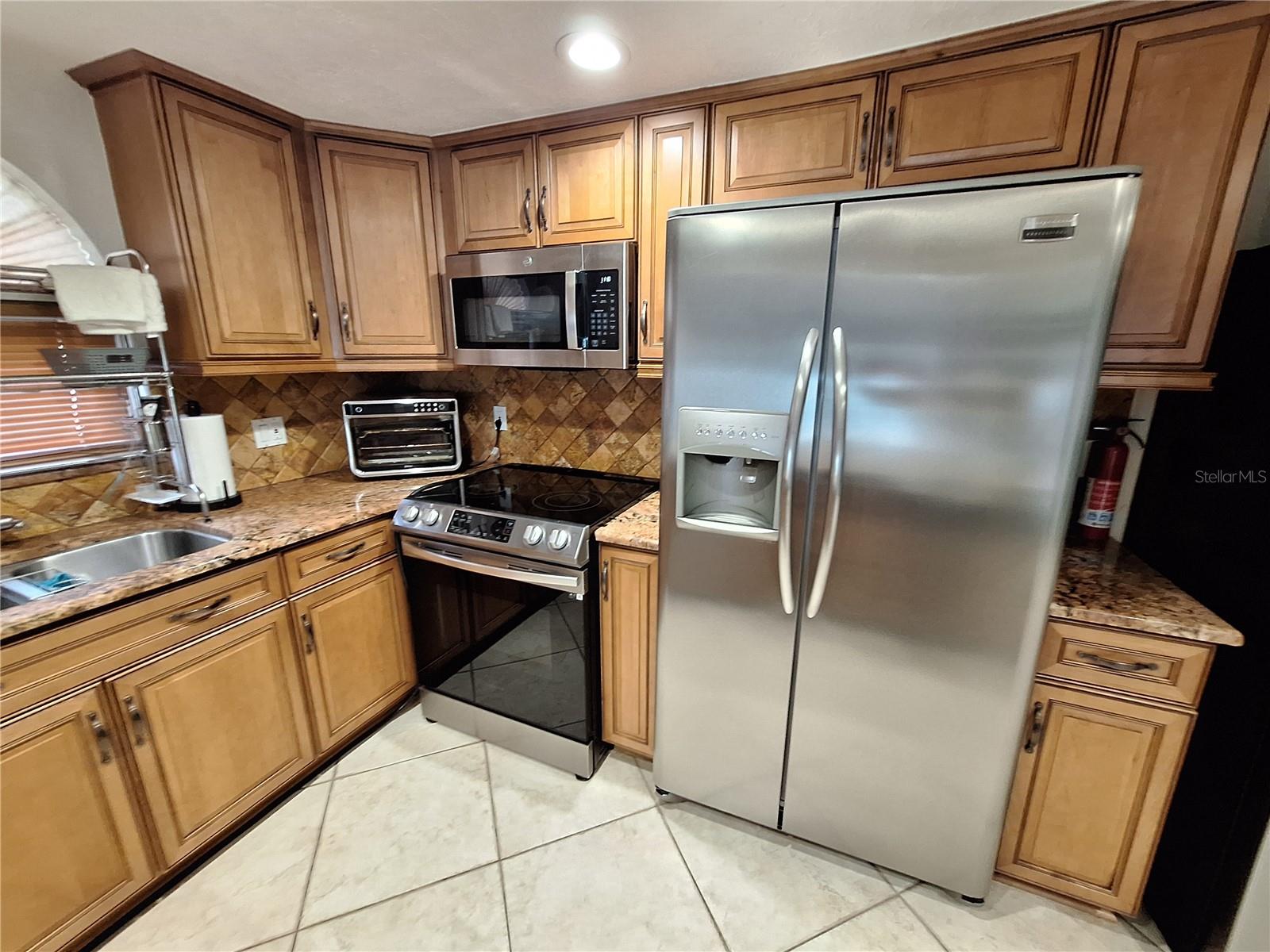 GOLDEN ACRES - Residential