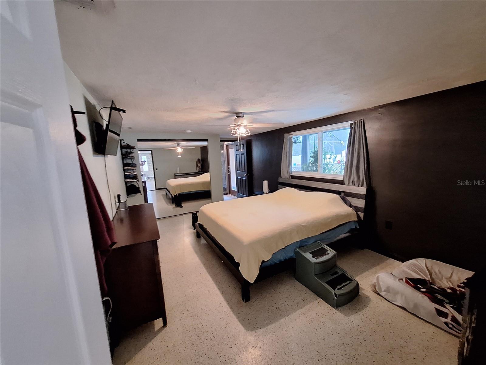 GOLDEN ACRES - Residential