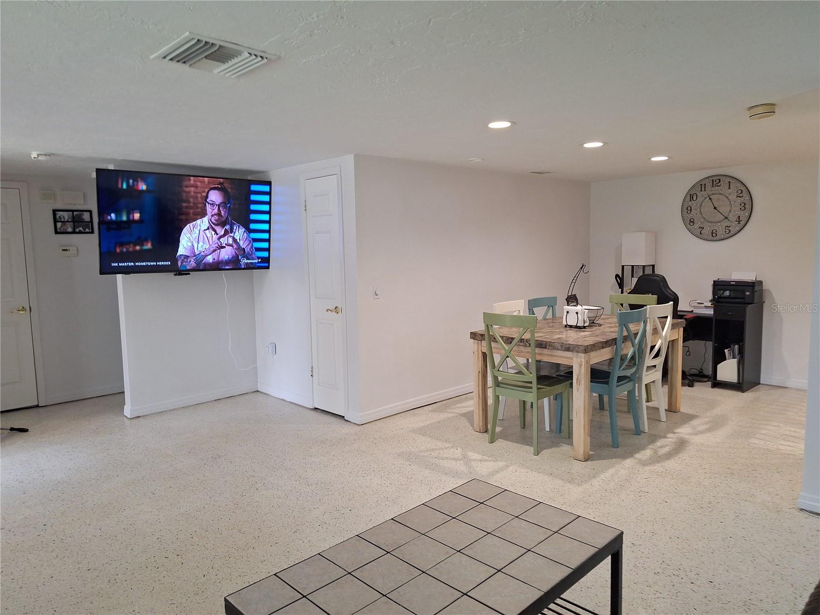 GOLDEN ACRES - Residential