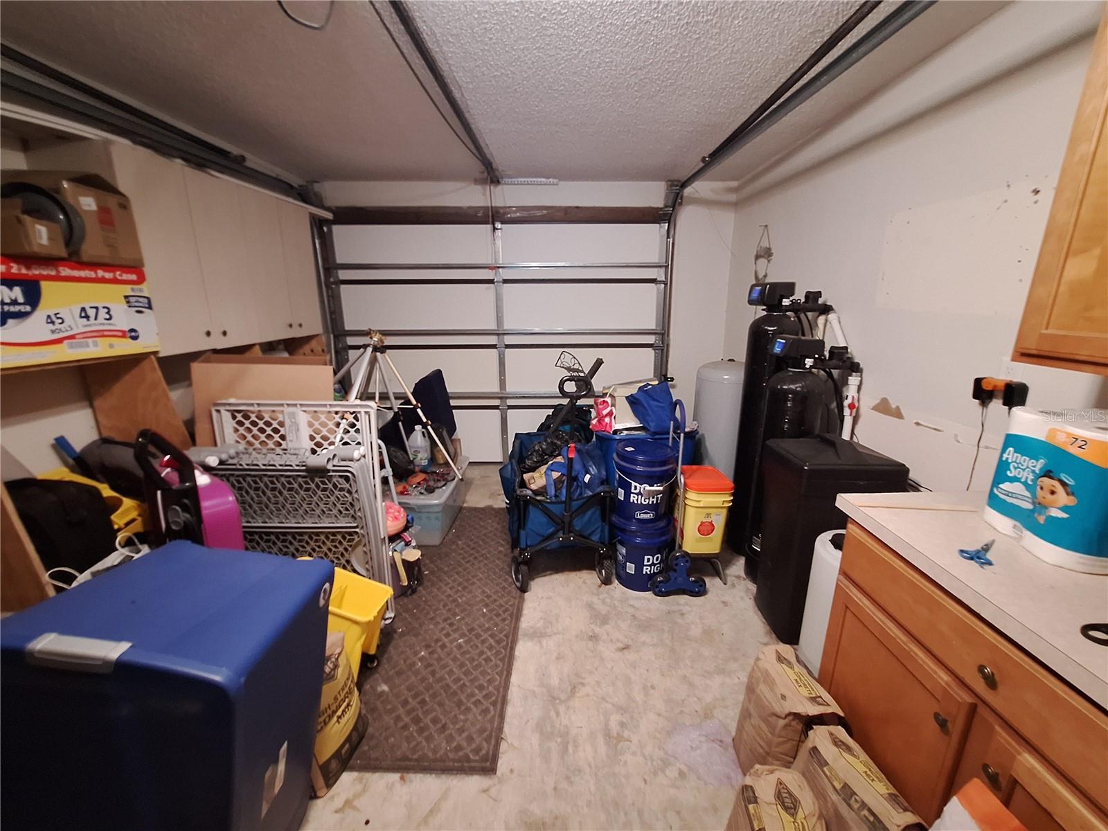 GOLDEN ACRES - Residential