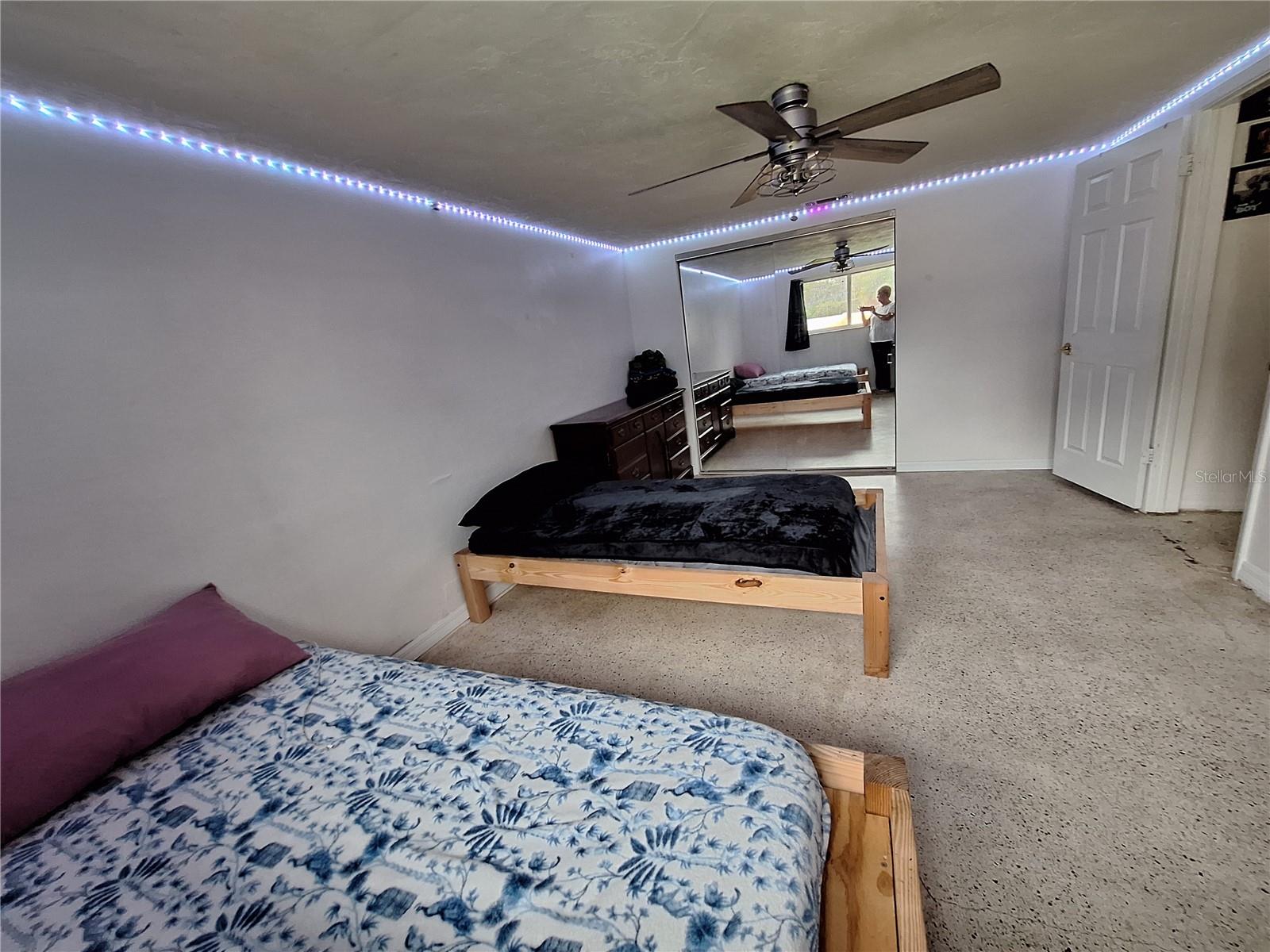 GOLDEN ACRES - Residential