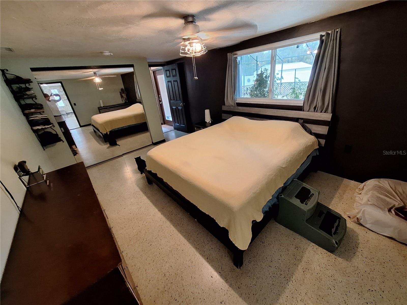 GOLDEN ACRES - Residential