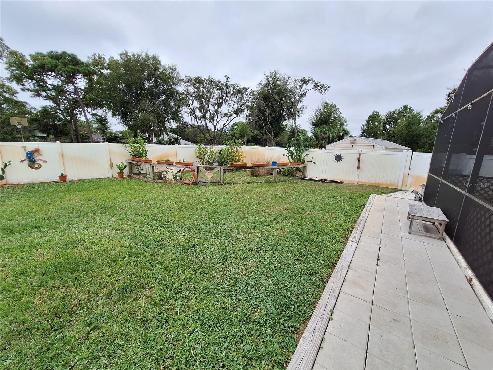 GOLDEN ACRES - Residential