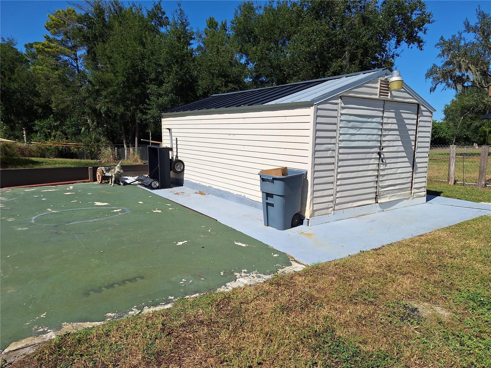 GOLDEN ACRES - Residential