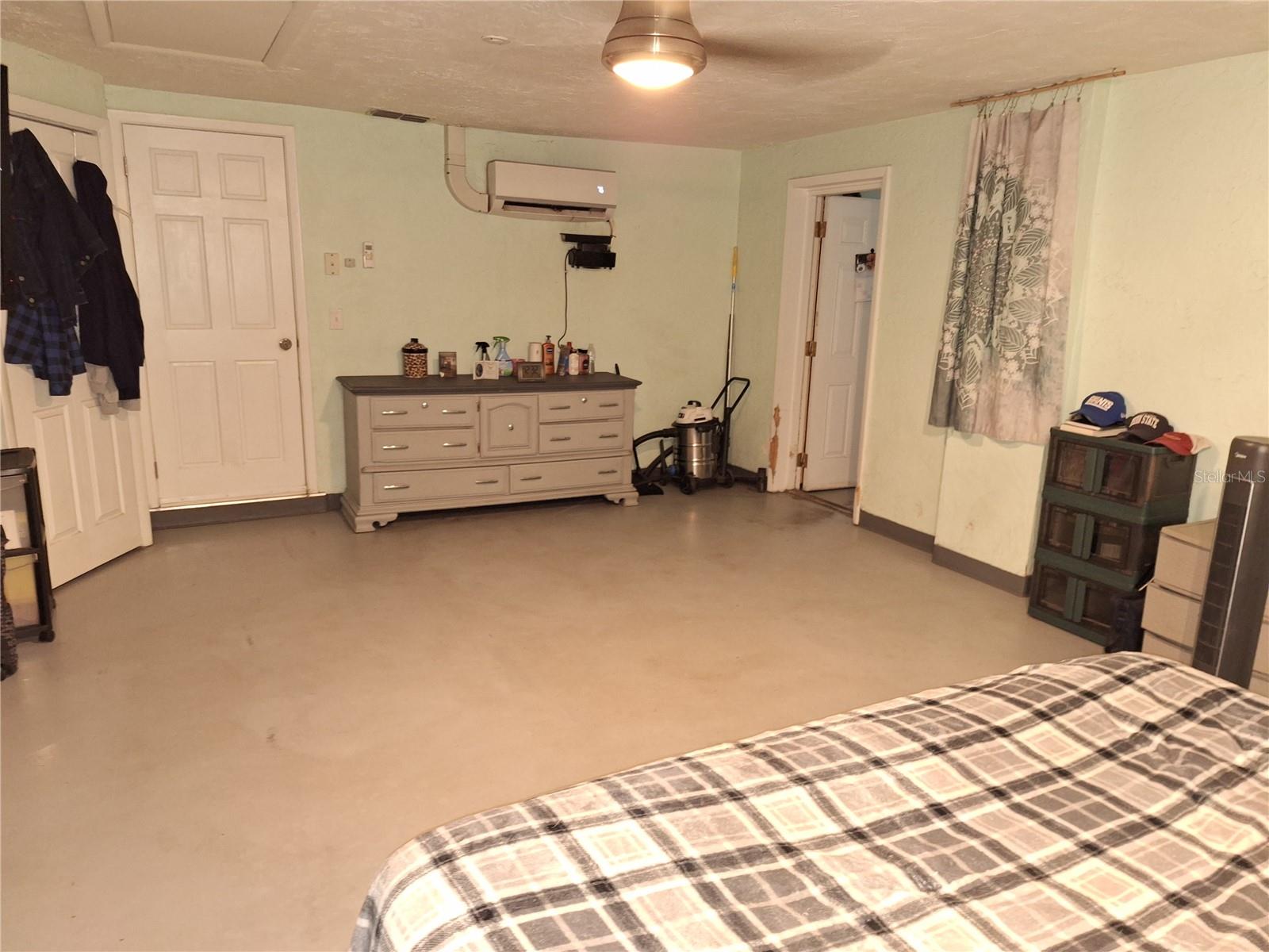 GOLDEN ACRES - Residential