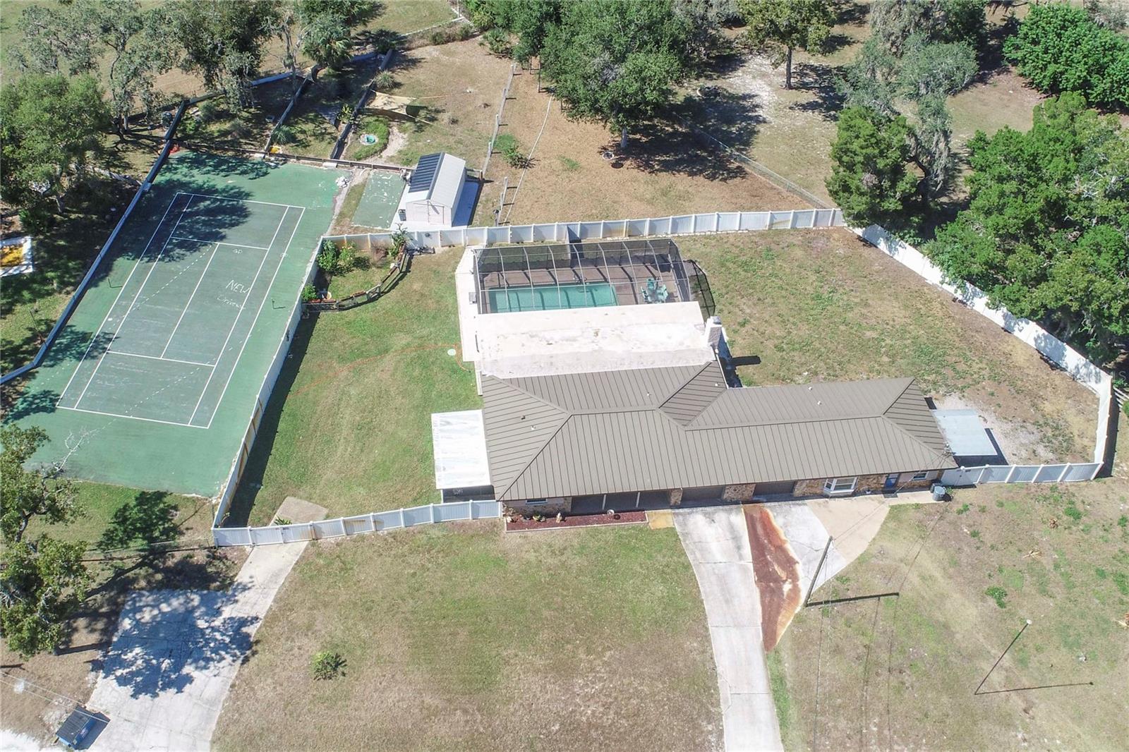 GOLDEN ACRES - Residential