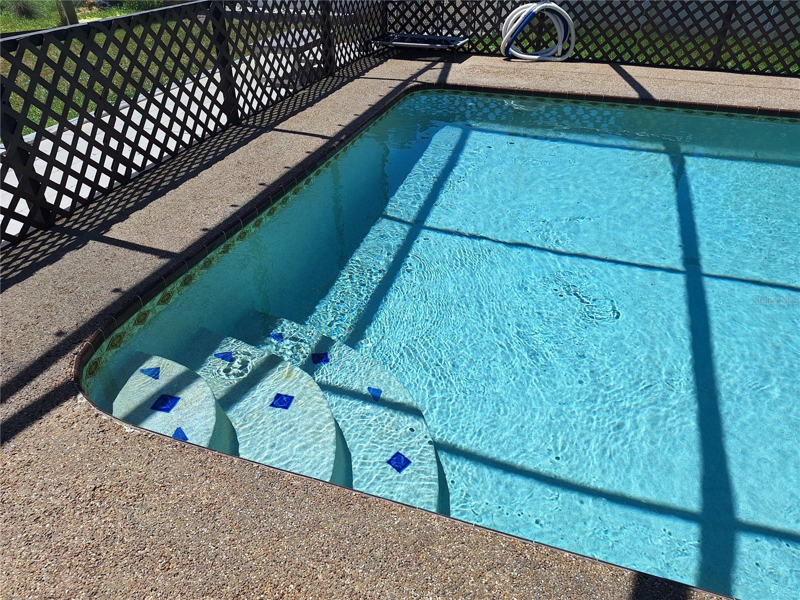 GOLDEN ACRES - Residential