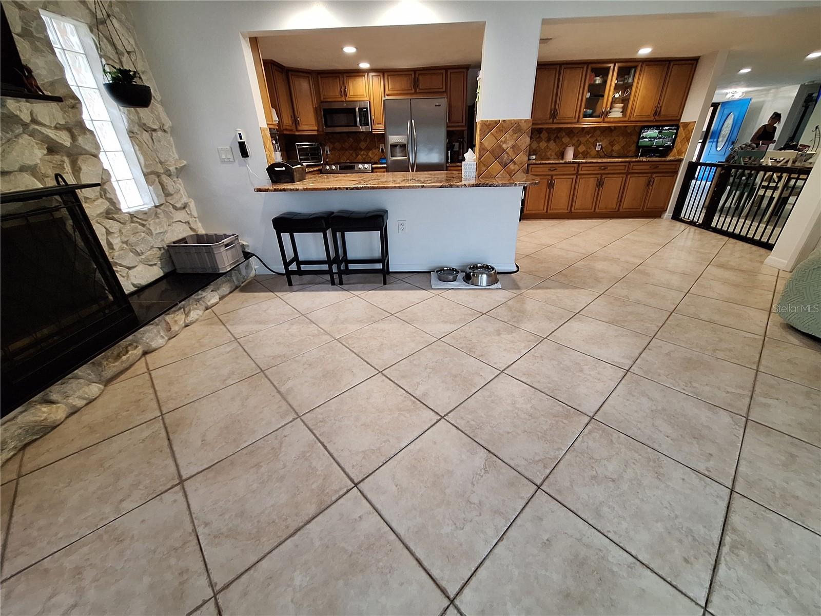 GOLDEN ACRES - Residential