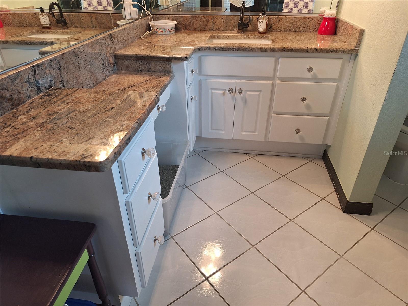 GOLDEN ACRES - Residential