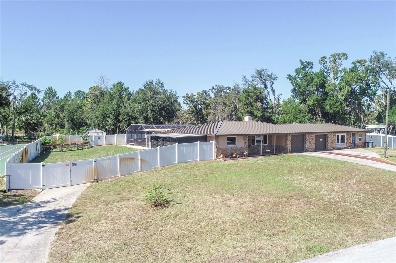 GOLDEN ACRES - Residential