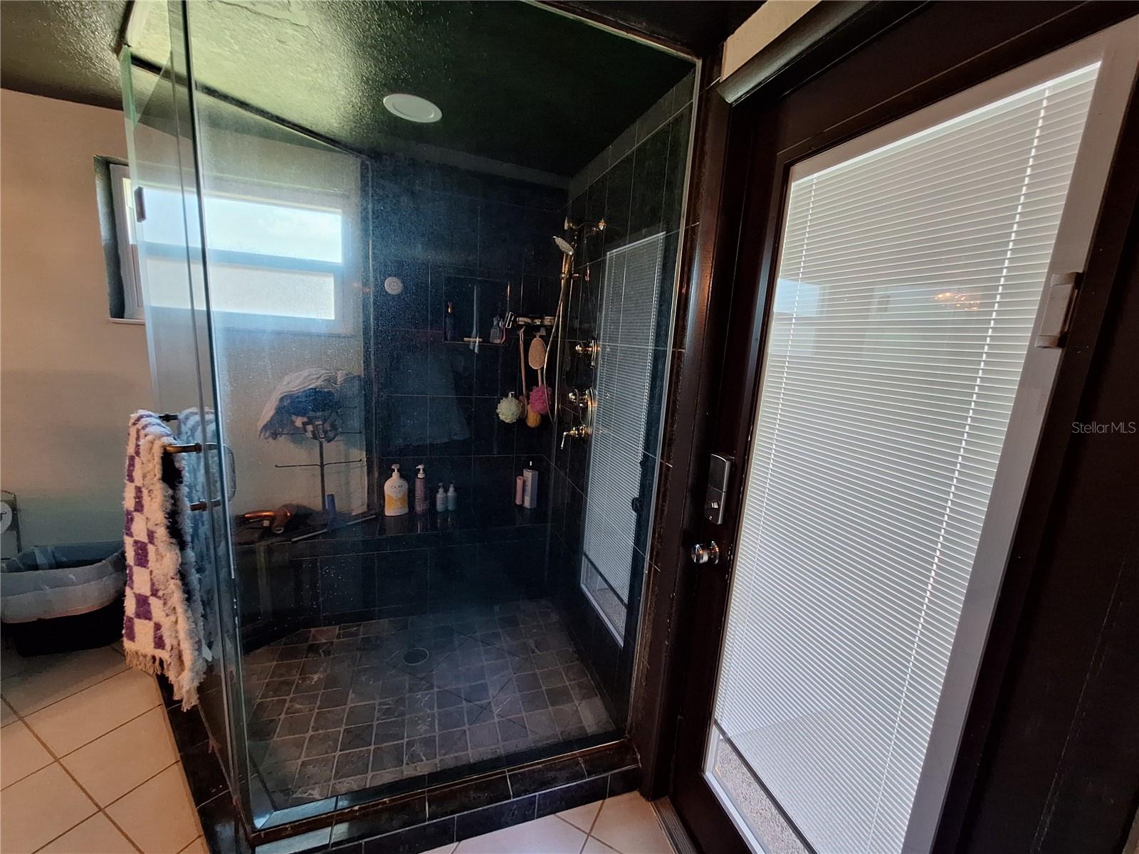 GOLDEN ACRES - Residential