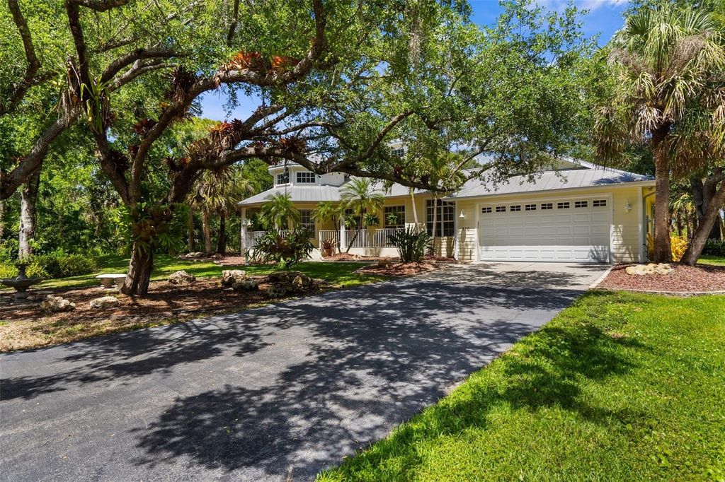 Photo of 710 N River Road, Venice, FL 34293 (MLS # TB8376568)