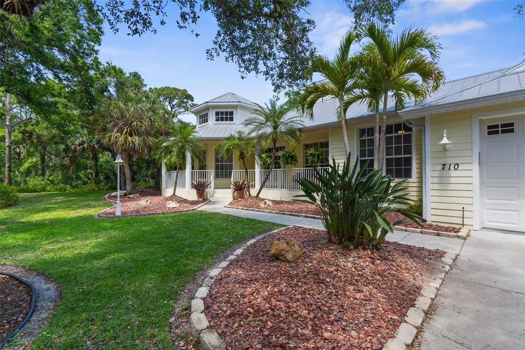 Photo of 710 N River Road, Venice, FL 34293 (MLS # TB8376568)
