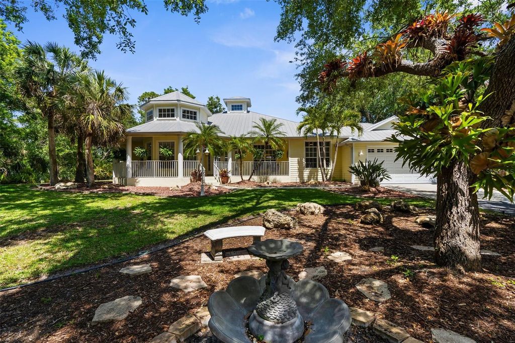 Photo of 710 N River Road, Venice, FL 34293 (MLS # TB8376568)