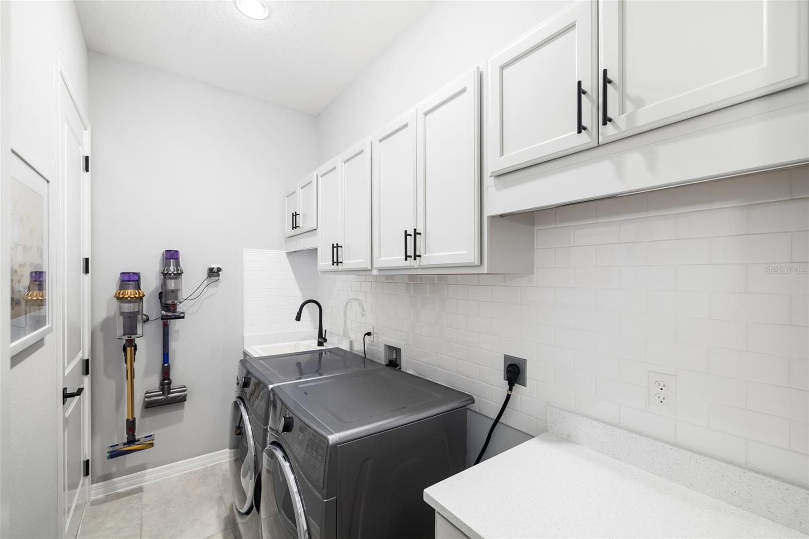 WATERCOLOR PLACE I - Residential