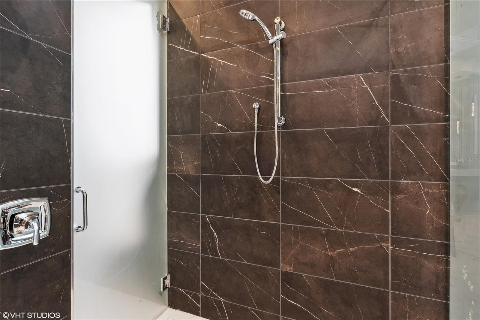 SAN LORENZO - Residential