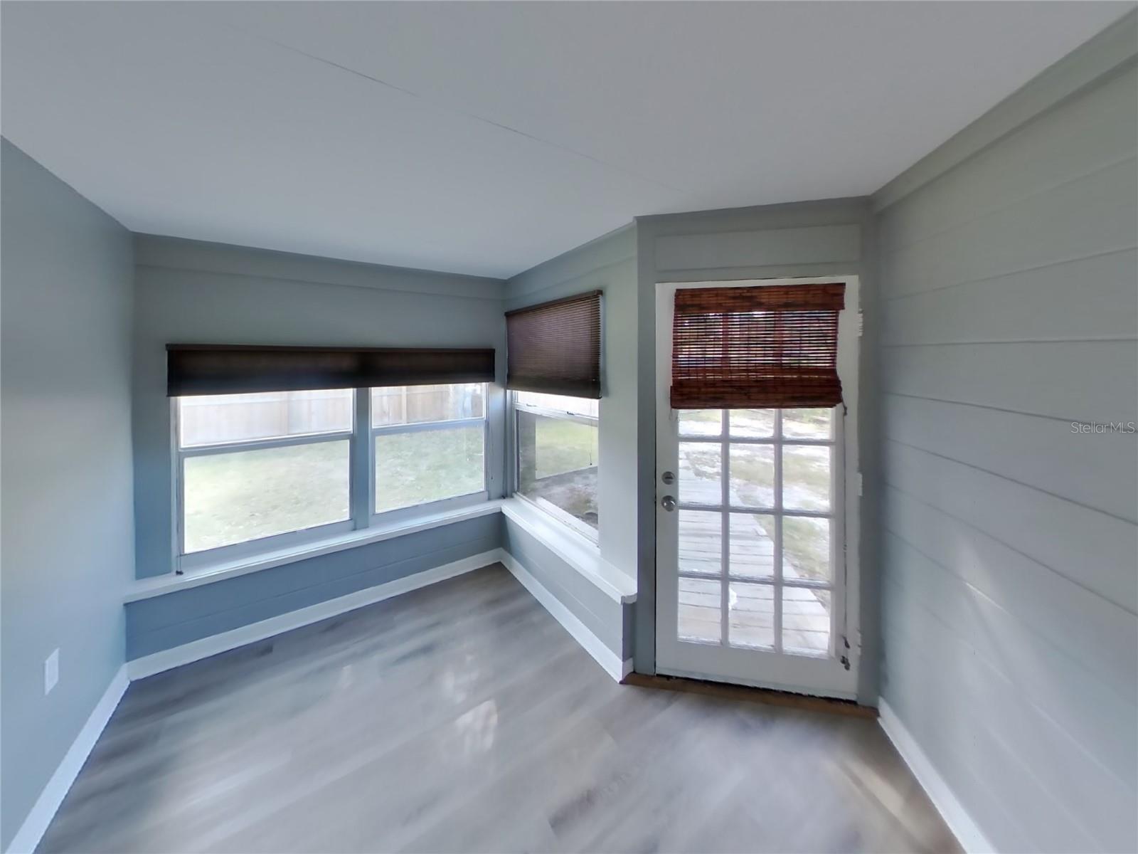 SOUTH VENICE - Residential Lease