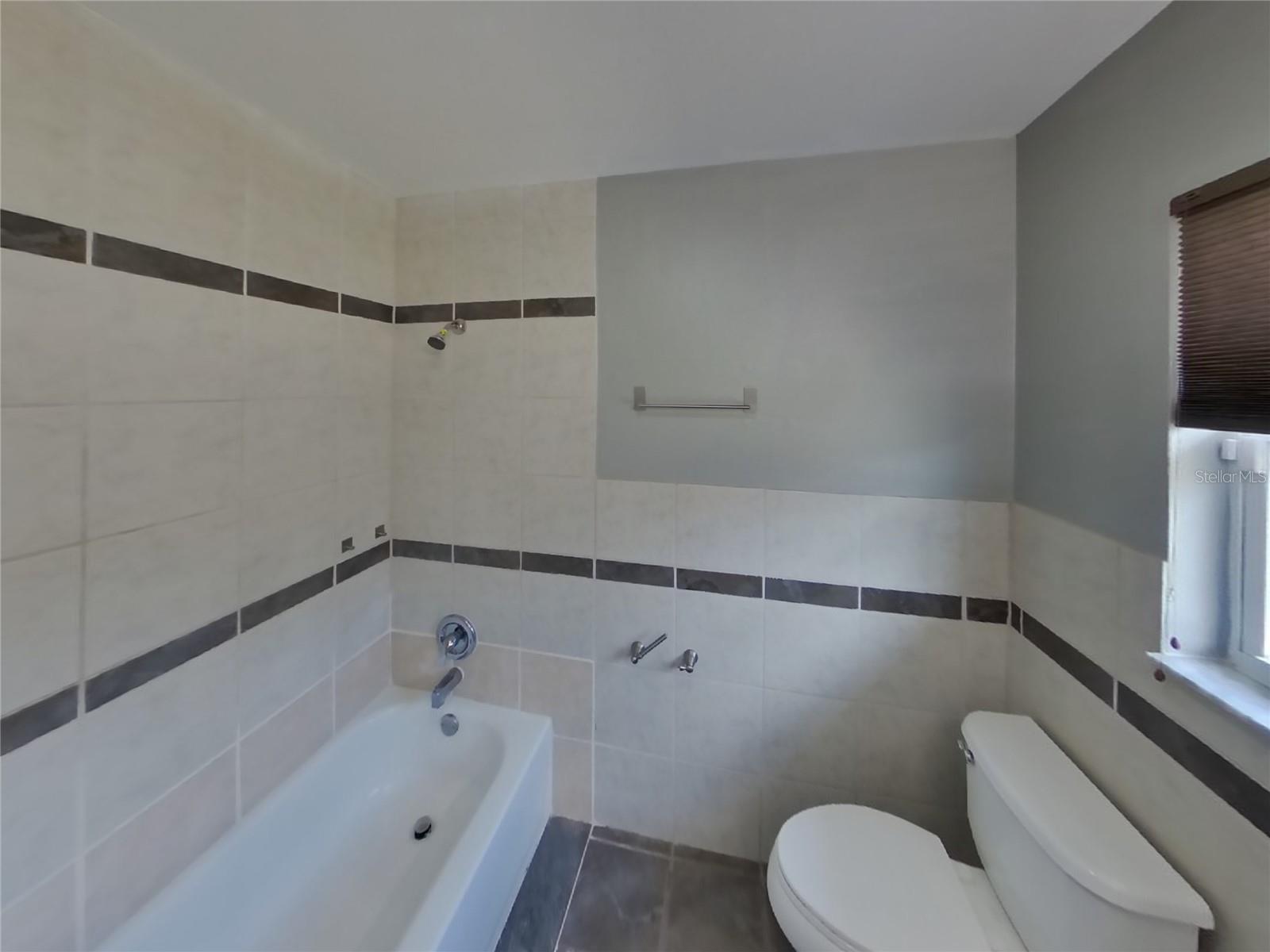 SOUTH VENICE - Residential Lease