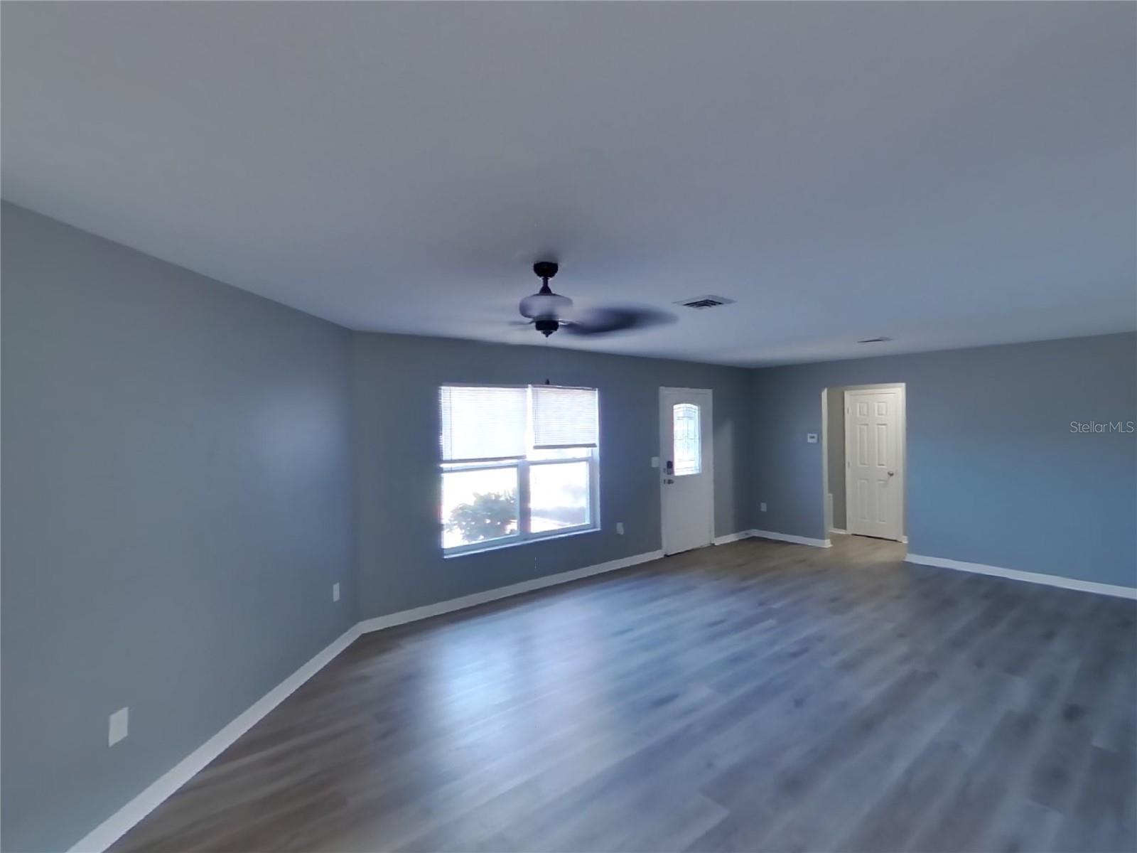 SOUTH VENICE - Residential Lease