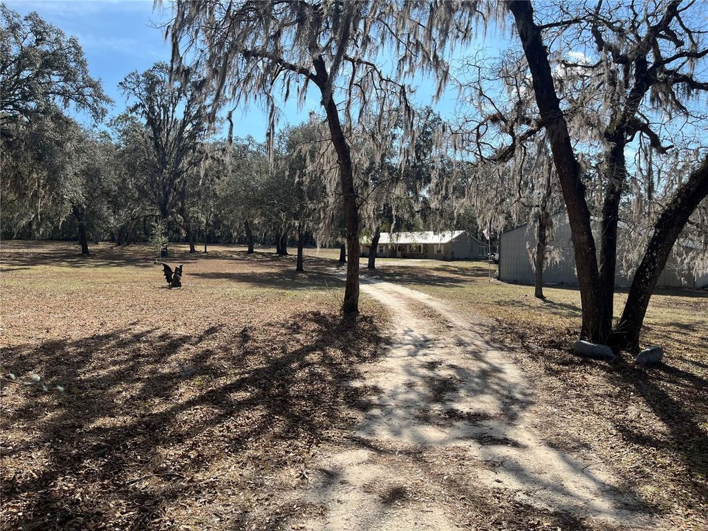 Photo of 27120 La Paloma Lane, Brooksville, FL 34602 (MLS # W7883193)