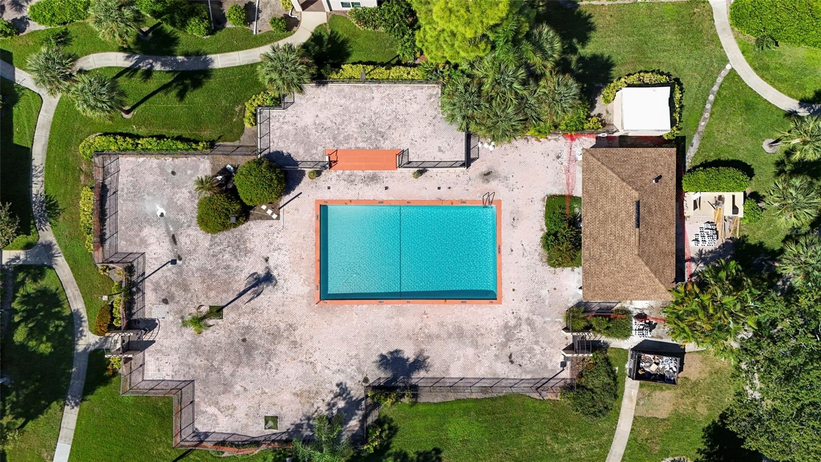 VINTAGE GRAND - Residential Lease