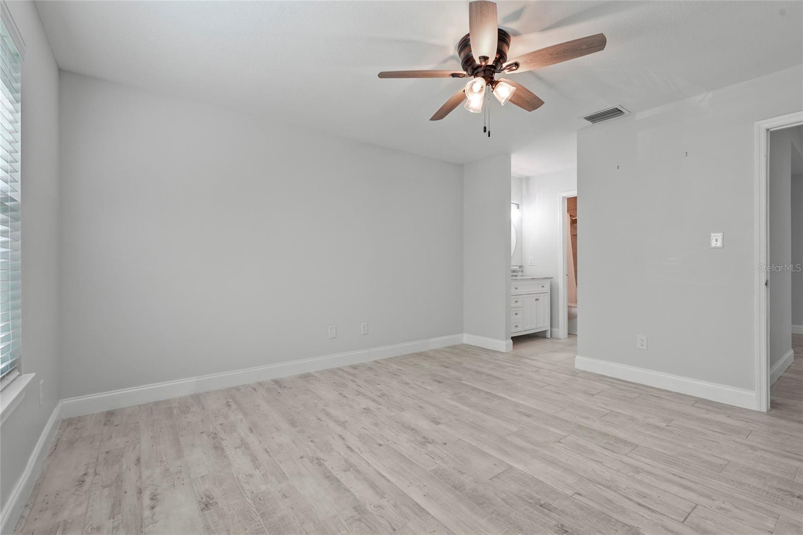VINTAGE GRAND - Residential Lease
