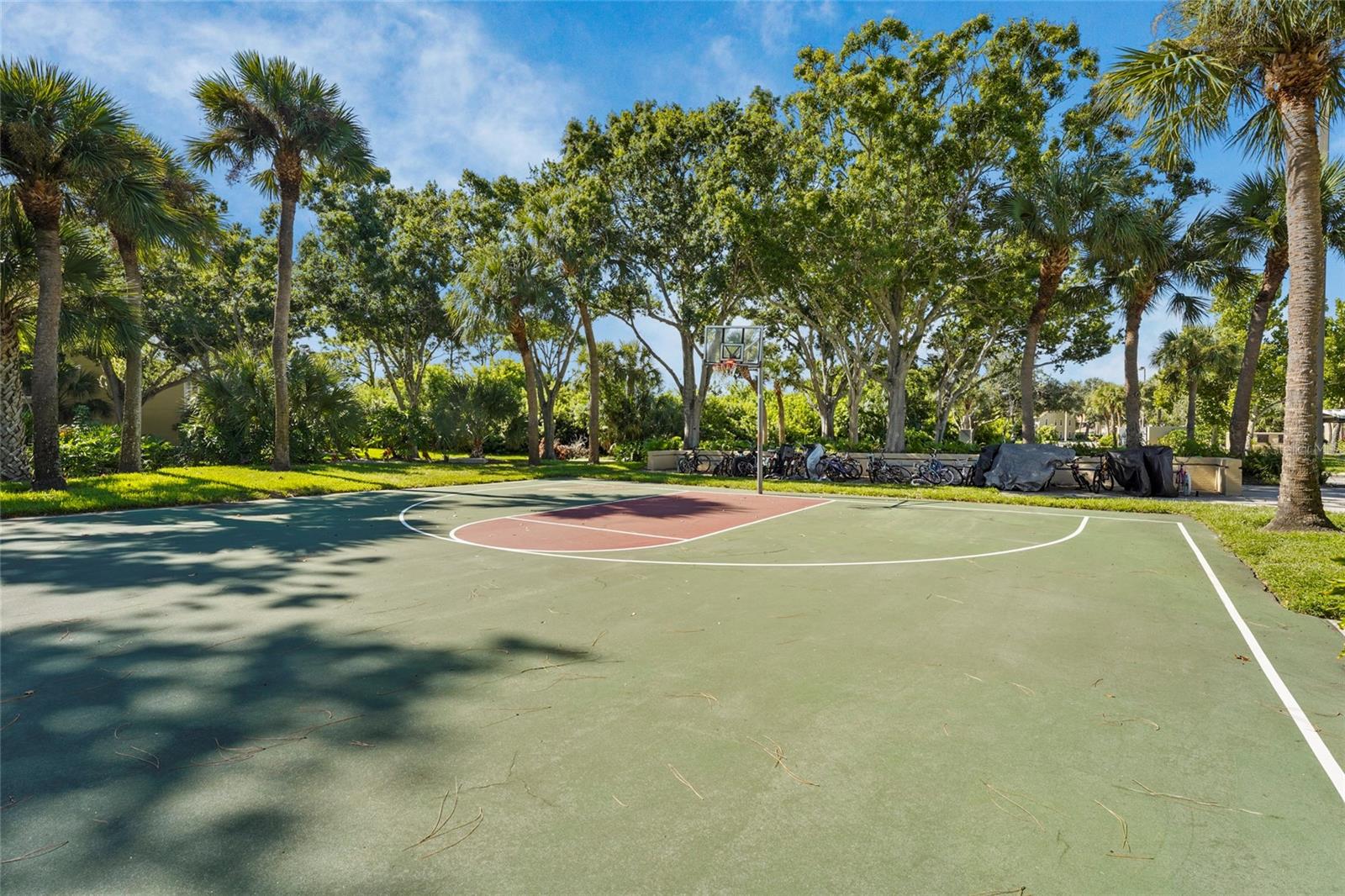 VINTAGE GRAND - Residential Lease