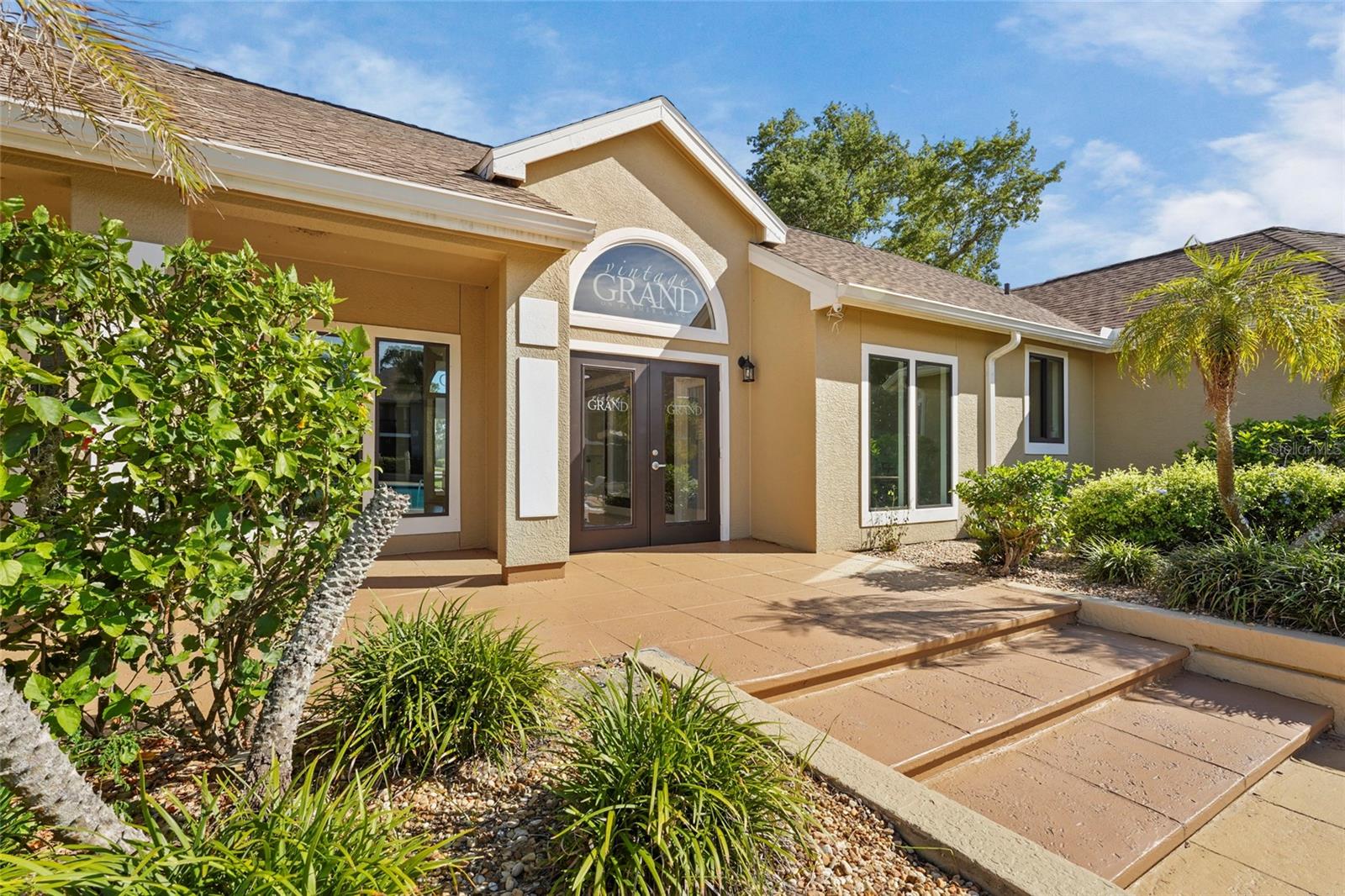 VINTAGE GRAND - Residential Lease