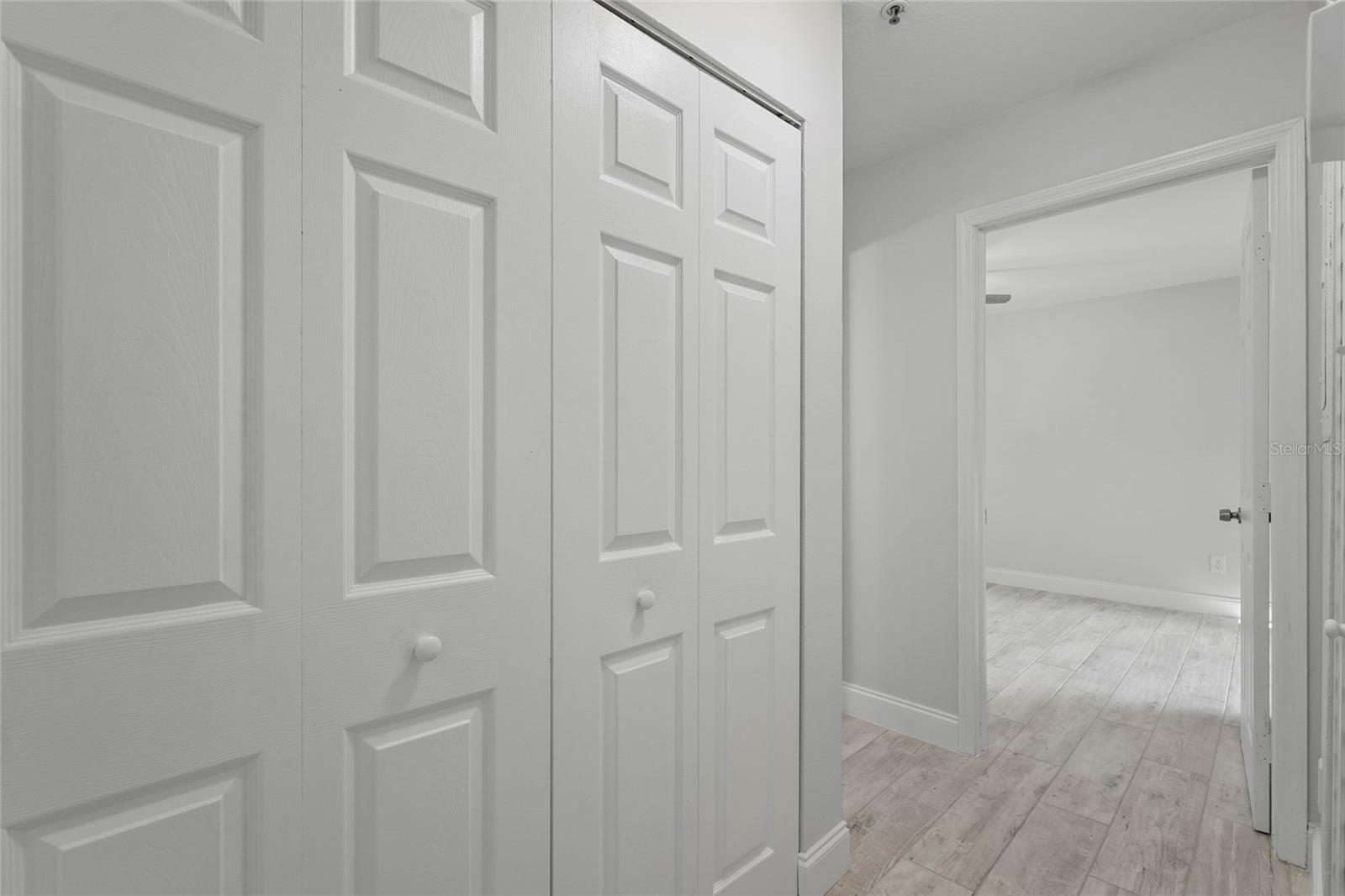 VINTAGE GRAND - Residential Lease