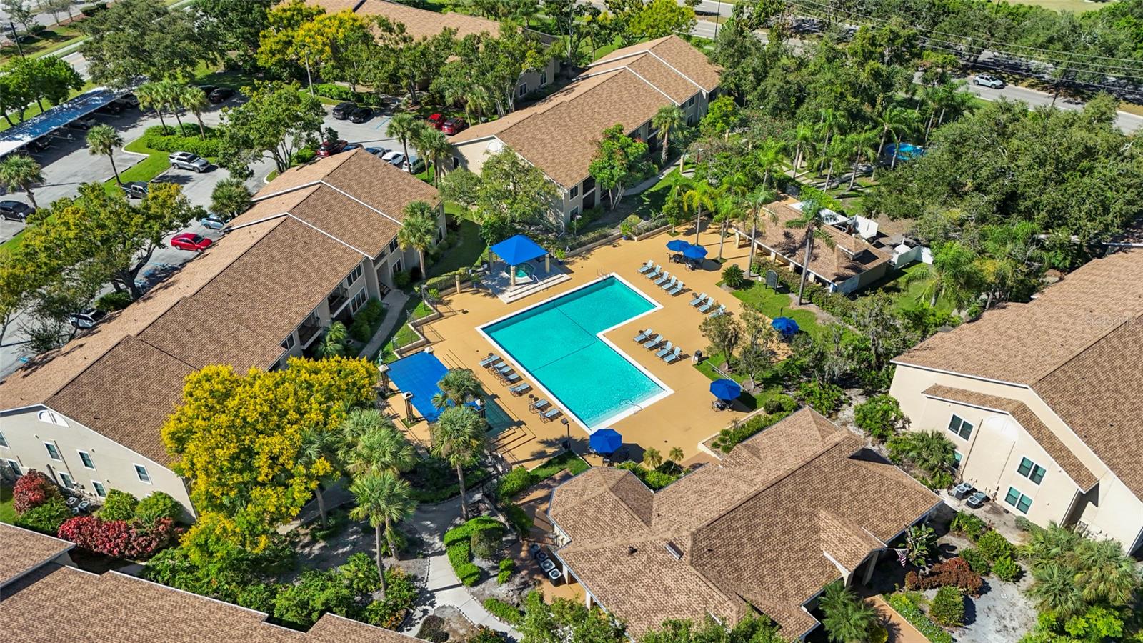 VINTAGE GRAND - Residential Lease