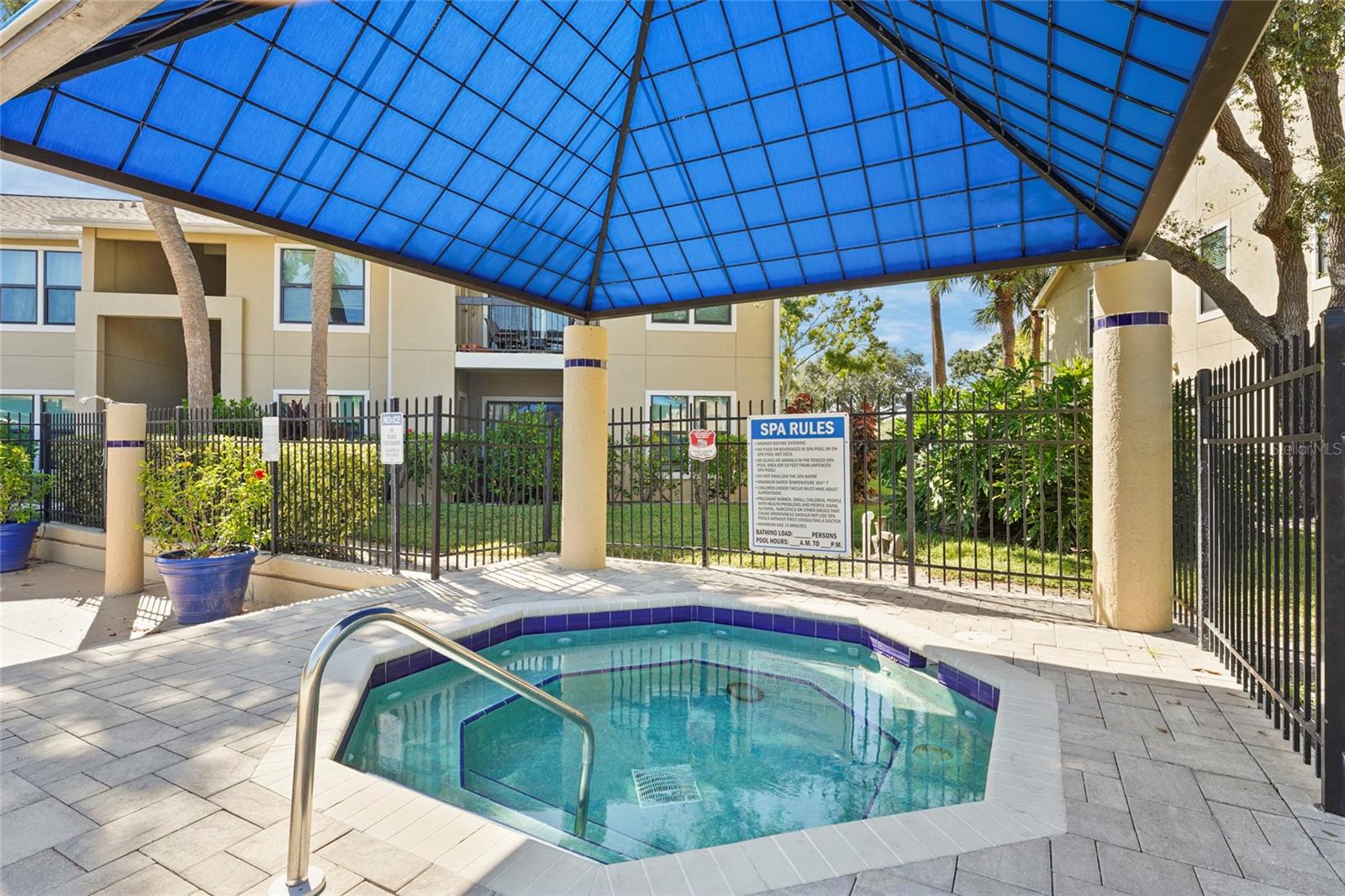 VINTAGE GRAND - Residential Lease