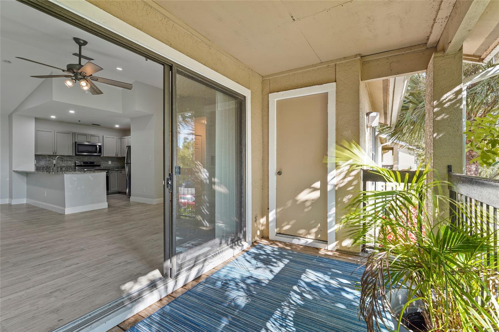 VINTAGE GRAND - Residential Lease