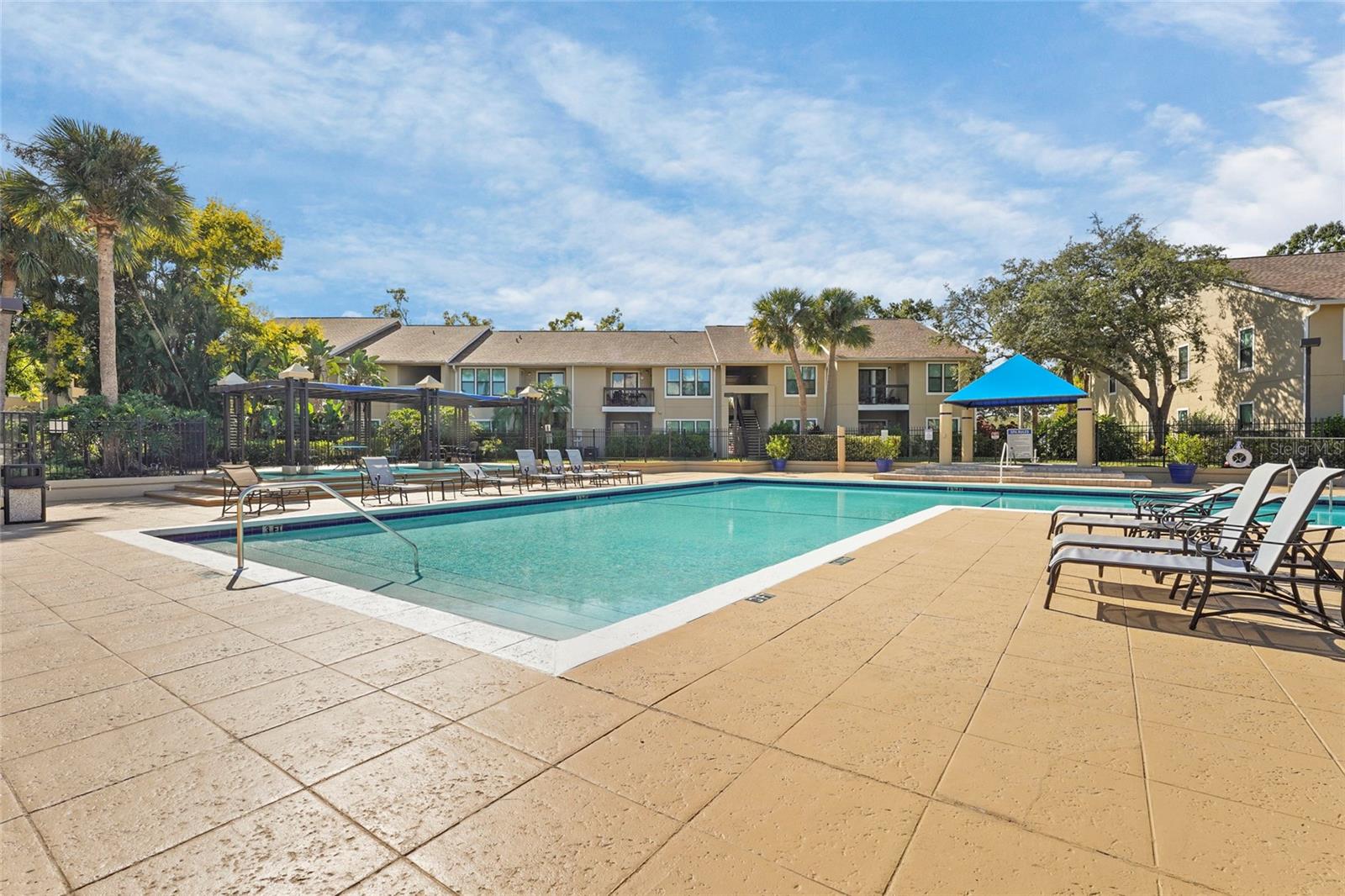 VINTAGE GRAND - Residential Lease