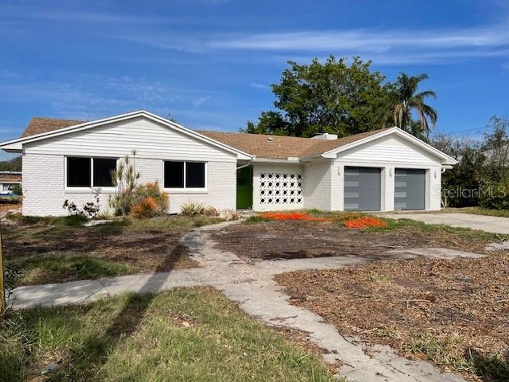 Photo of 515 Suwanee Circle, Tampa, FL 33606 (MLS # J984884)