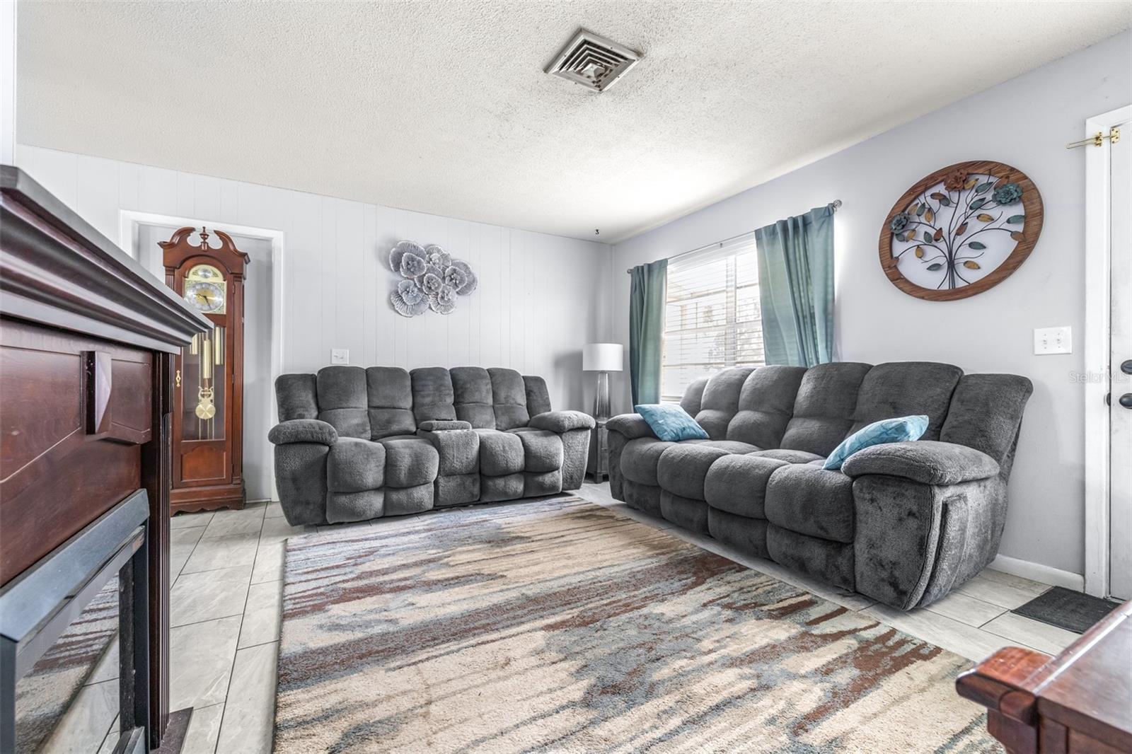 1655 N FLORAL AVENUE