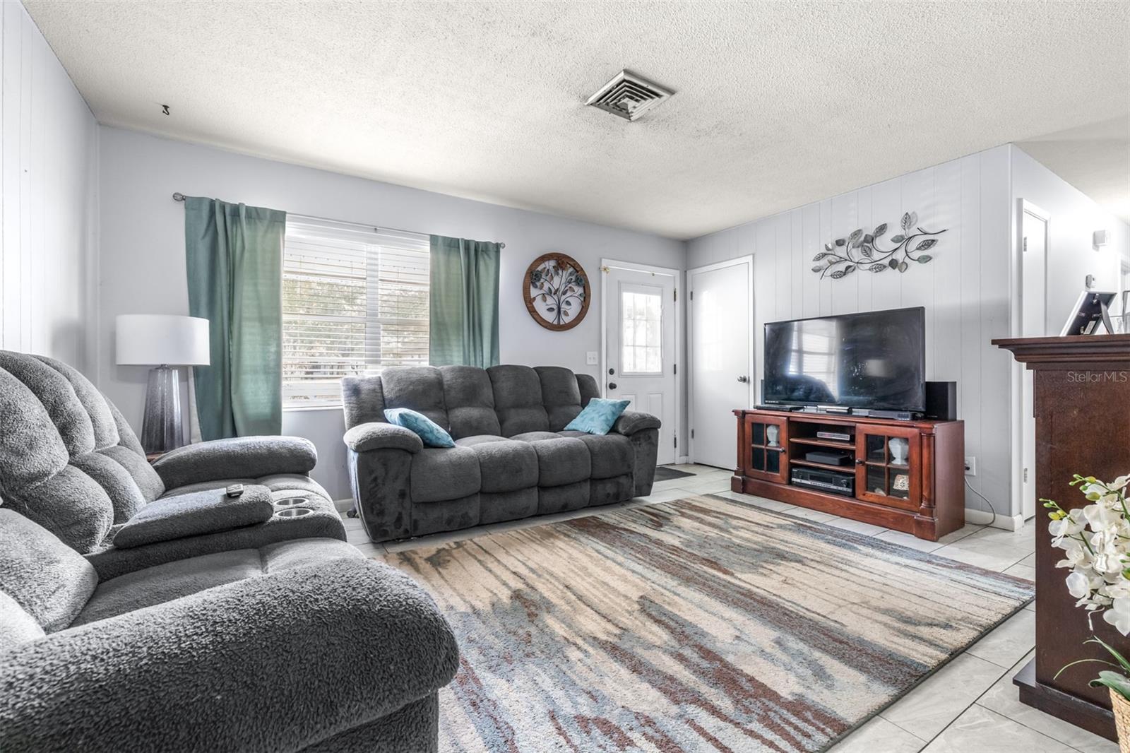 1655 N FLORAL AVENUE