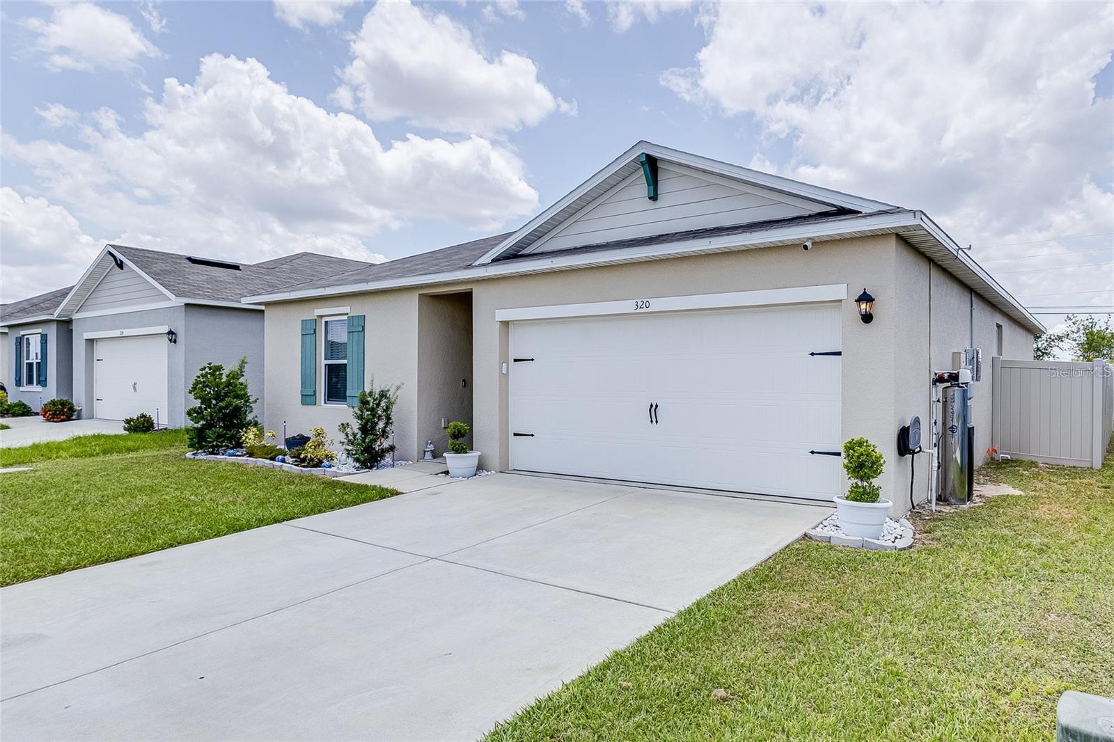 320 BOARDWALK AVENUE