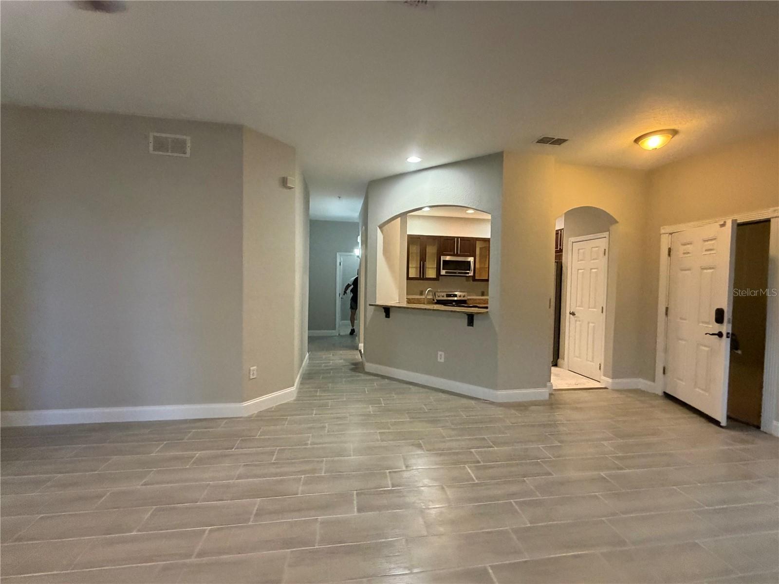 FLORA RIDGE CONDO PH 8 BLDG 11 - Residential
