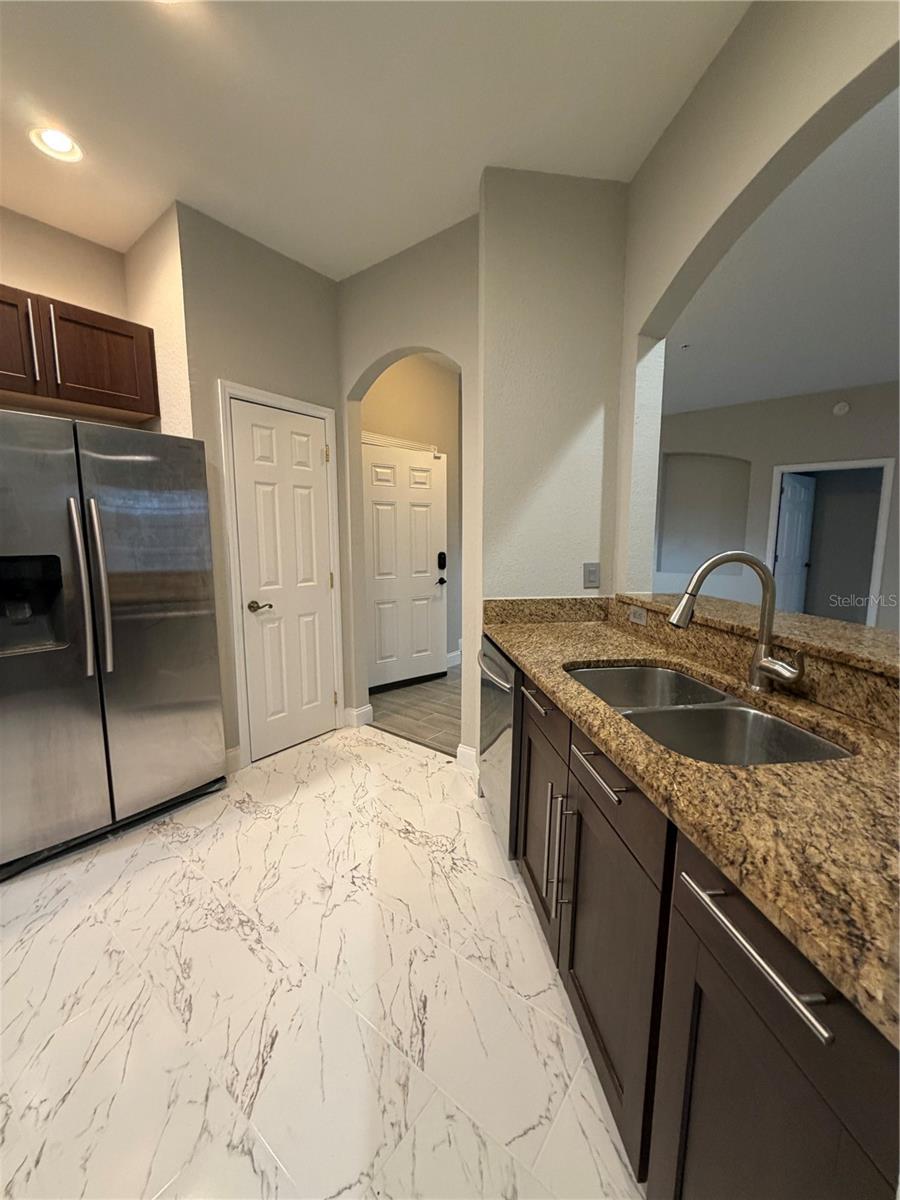 FLORA RIDGE CONDO PH 8 BLDG 11 - Residential