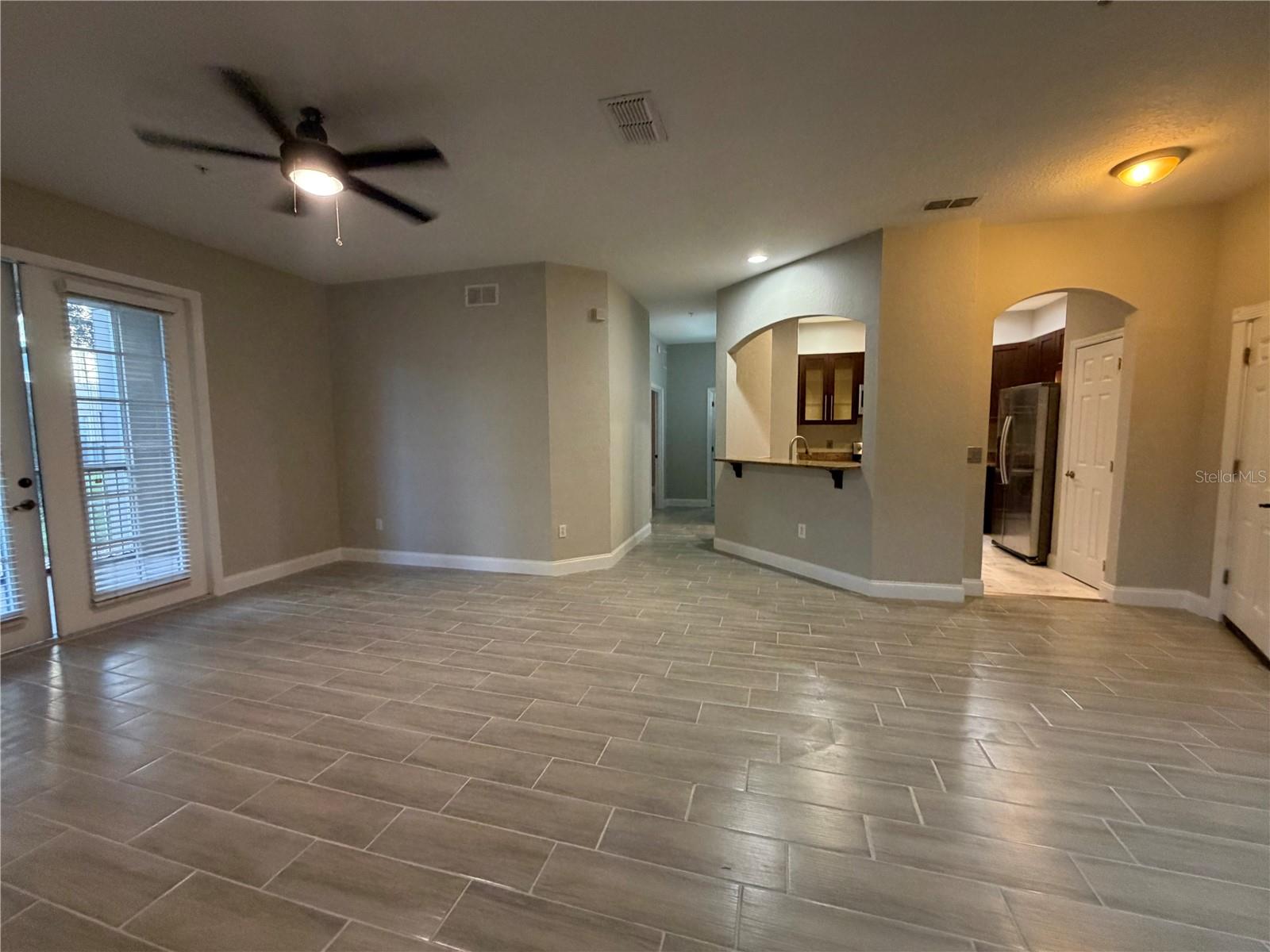 FLORA RIDGE CONDO PH 8 BLDG 11 - Residential