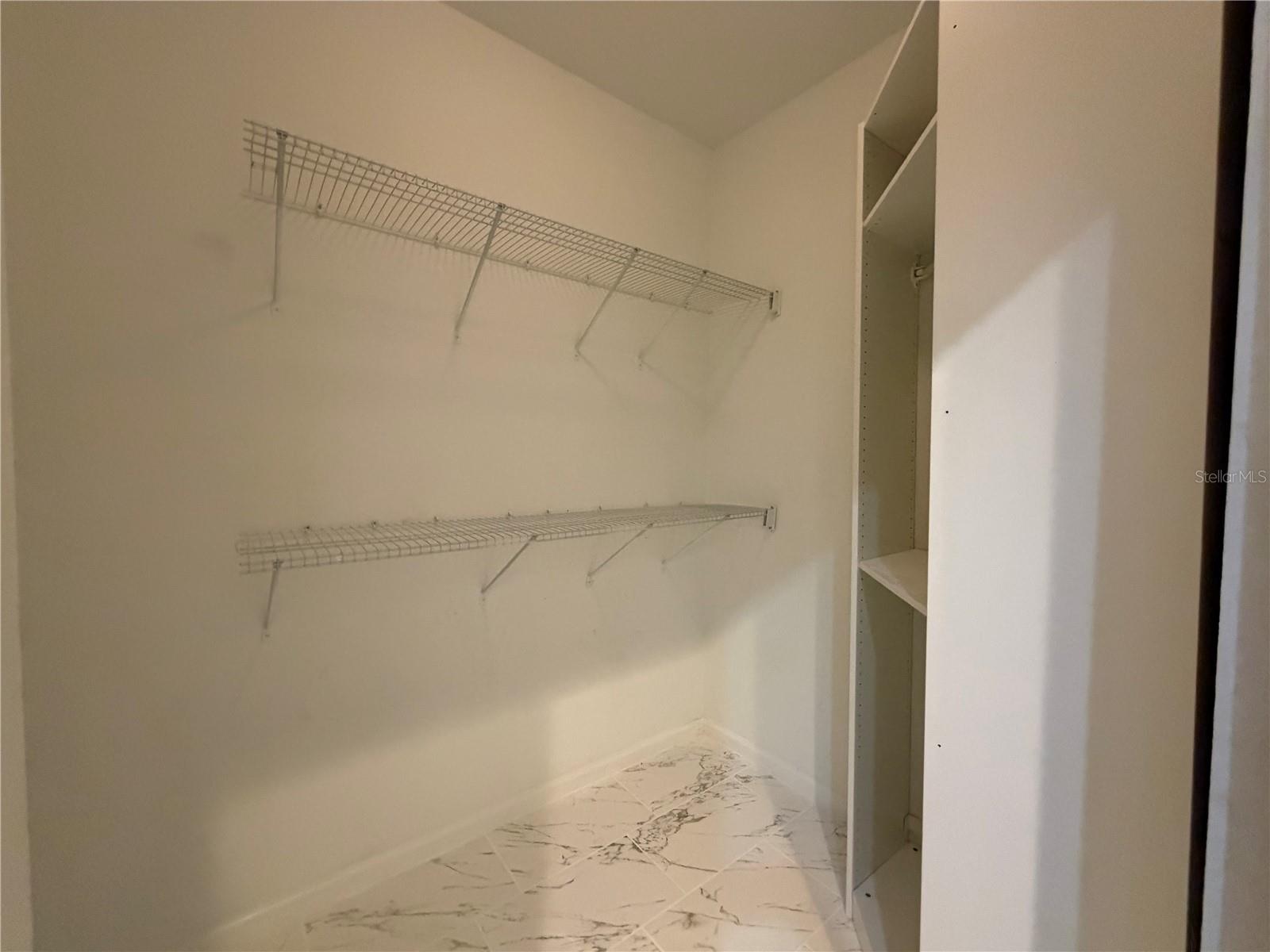 FLORA RIDGE CONDO PH 8 BLDG 11 - Residential