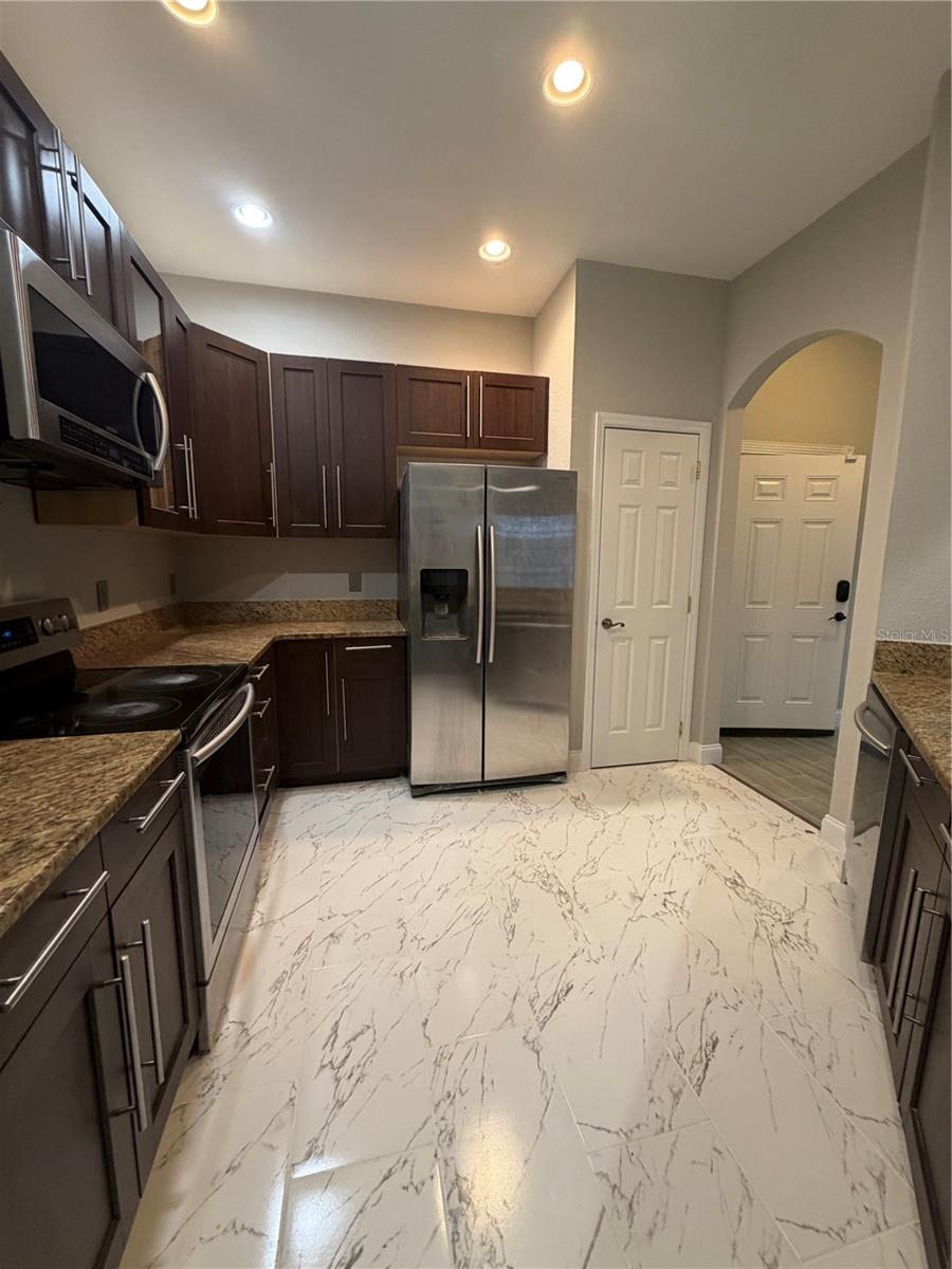 FLORA RIDGE CONDO PH 8 BLDG 11 - Residential