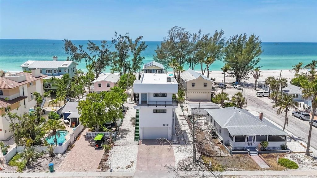 Photo of 2918 Avenue E, Holmes Beach, FL 34217 (MLS # A4650561)
