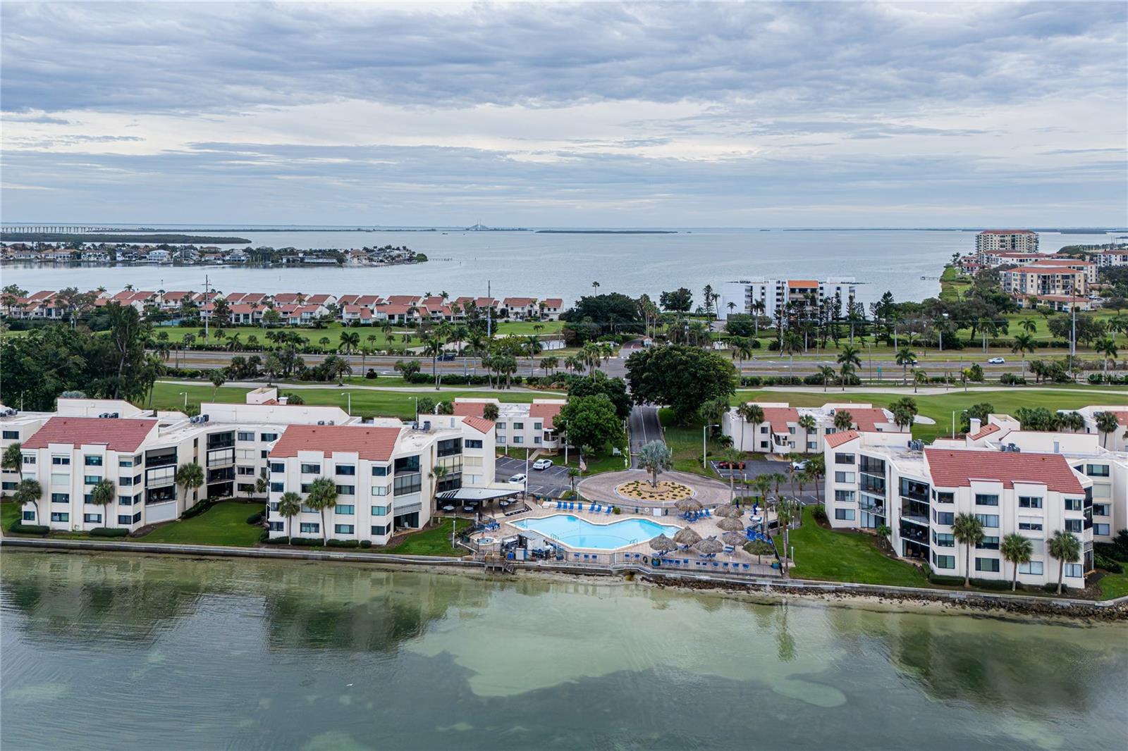 LA PUERTA DEL SOL CONDO - Residential
