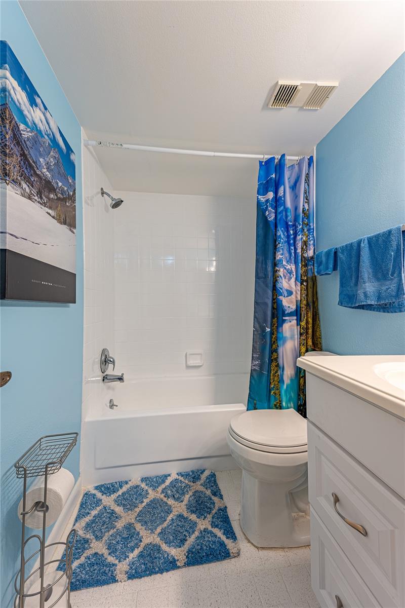 LA PUERTA DEL SOL CONDO - Residential