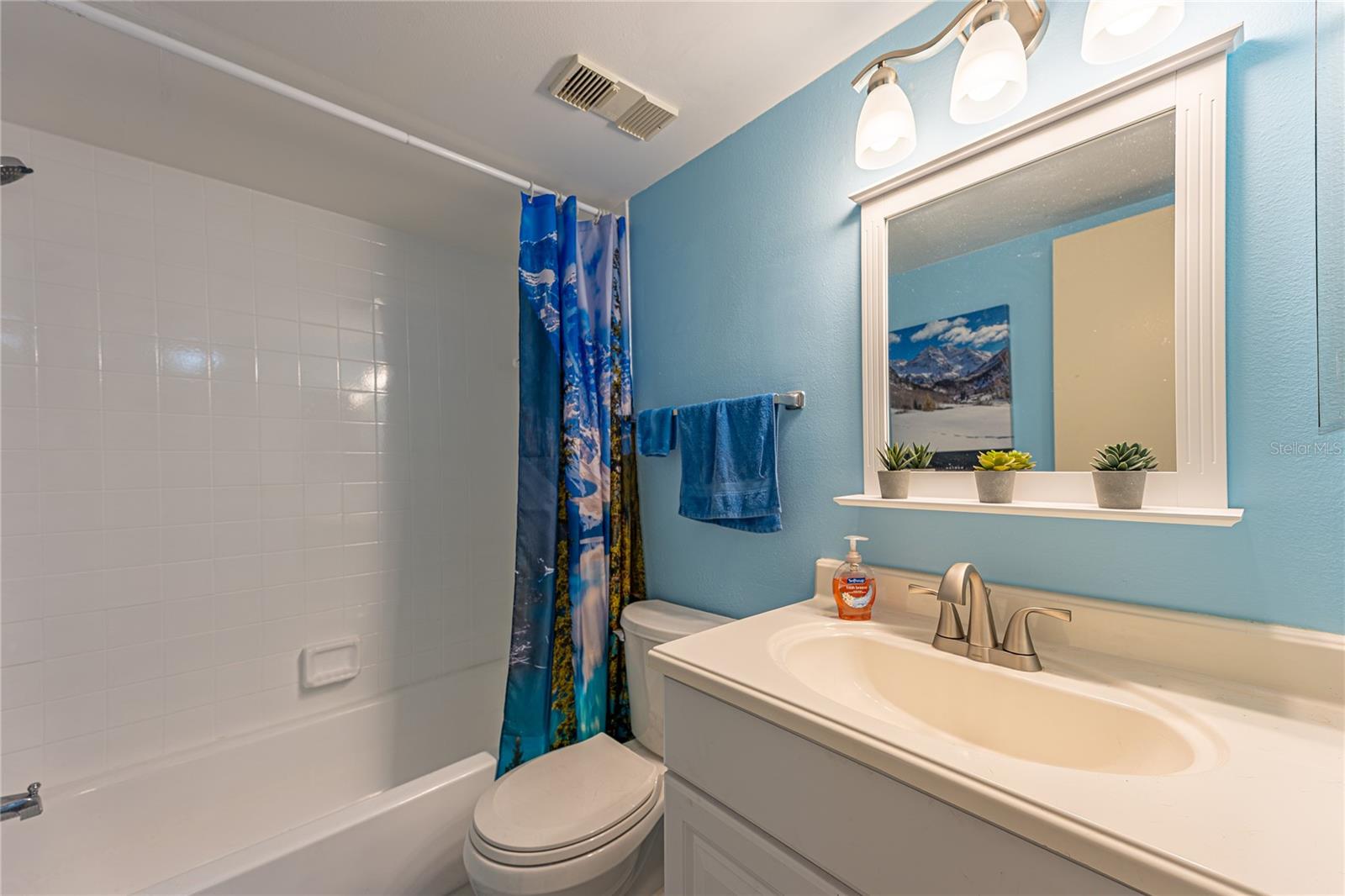 LA PUERTA DEL SOL CONDO - Residential